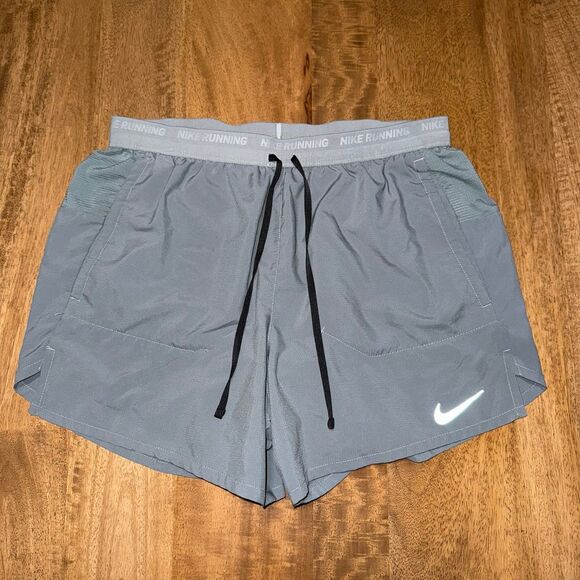 Nike Stride 2-in-1 Running Shorts Gray FN2992 Men’s Size M - Picture 1 of 8
